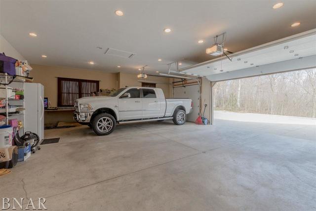 6286 Park Road Clinton, IL 61727 - Photo 29 of 45 a view of a car garage