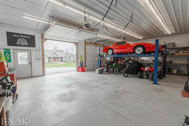 6286 Park Road Clinton, IL 61727 - Photo 45 of 45 a view of garage