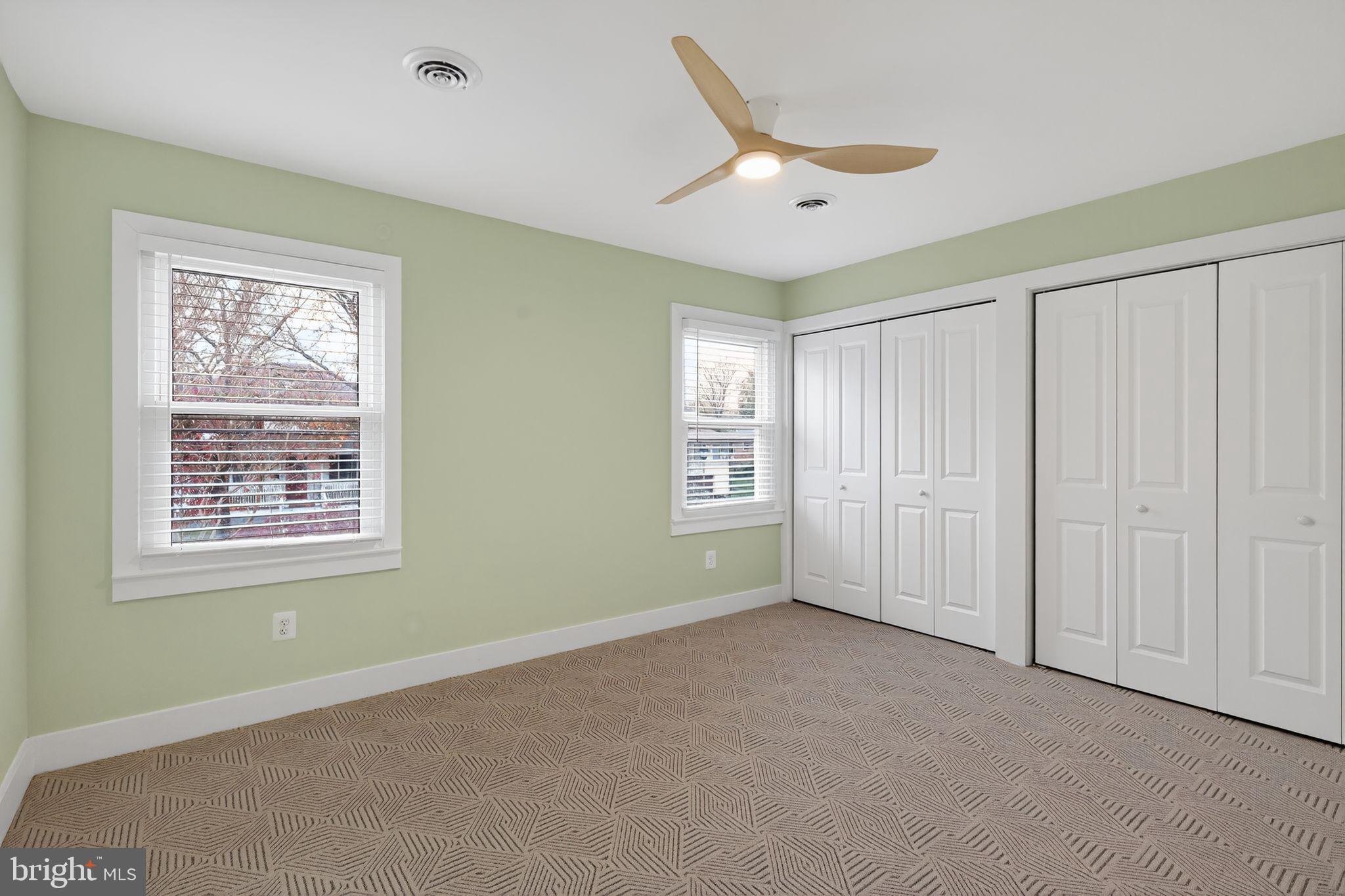 1943 South Lowell Street Arlington, VA 22204 - Photo 13 of 29 a view of an empty room with a window