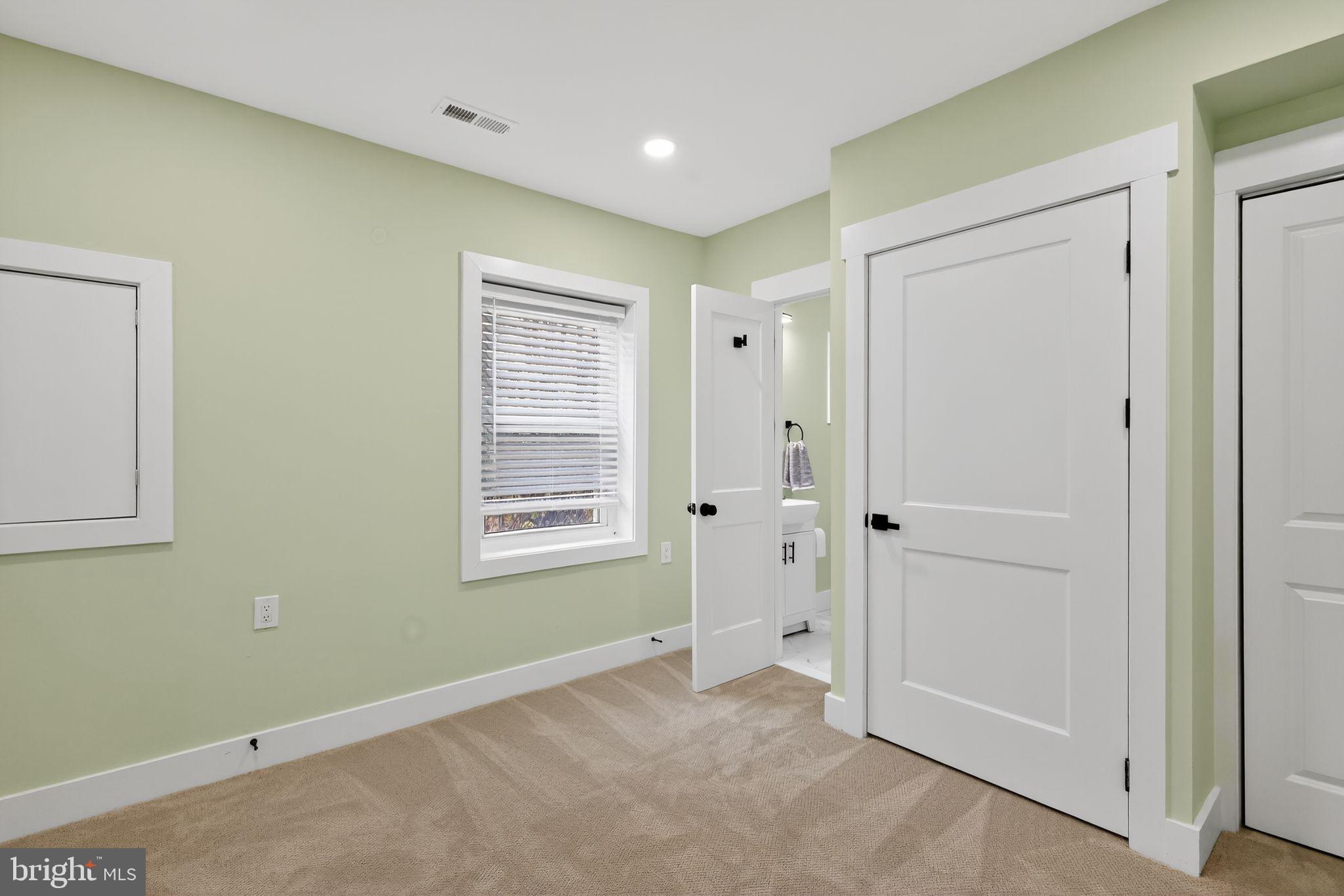 1943 South Lowell Street Arlington, VA 22204 - Photo 24 of 29 an empty room with windows