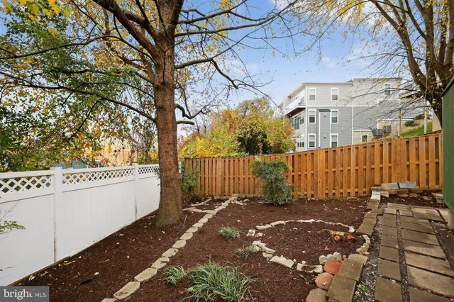 $650,000 | 1943 South Lowell Street, Arlington, VA 22204