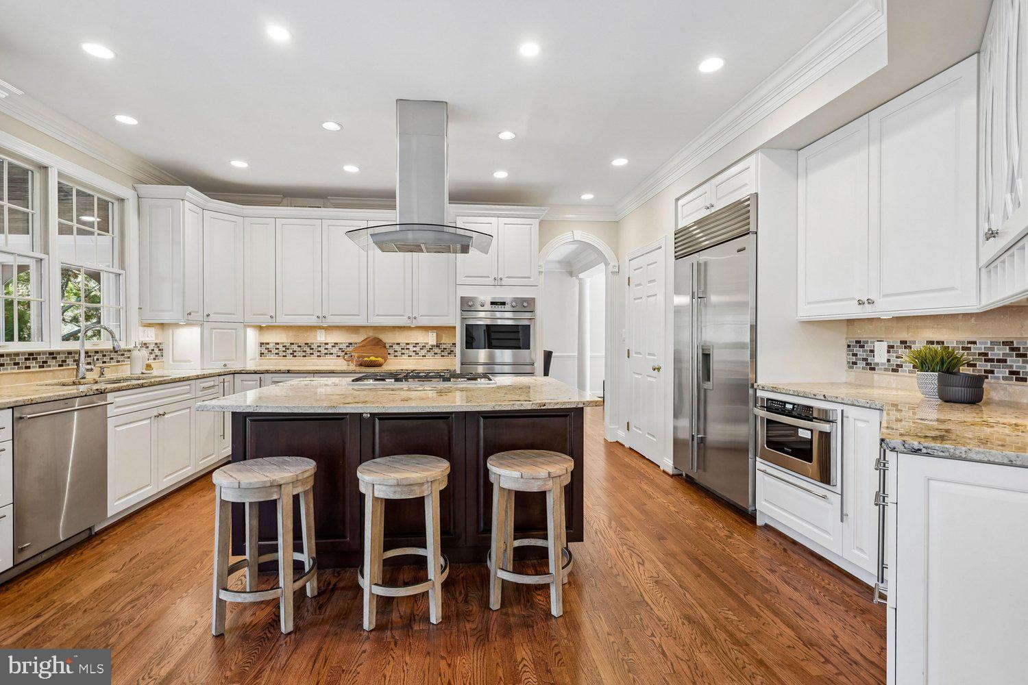1703 Raleigh Hill Road Vienna, VA 22182 - Photo 14 of 69 Kitchen