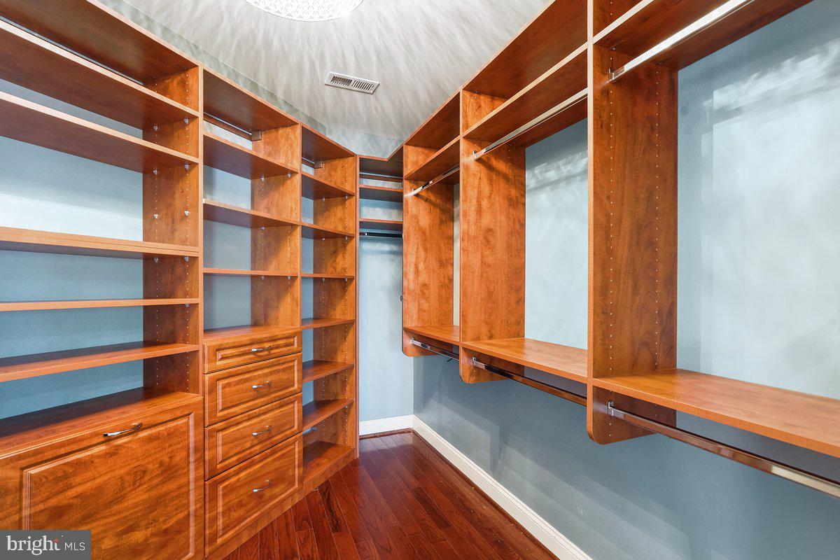 1703 Raleigh Hill Road Vienna, VA 22182 - Photo 32 of 69 Walk-in Closet with Organizers