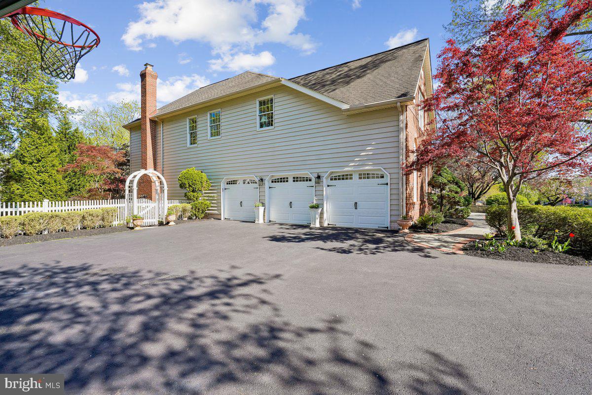 1703 Raleigh Hill Road Vienna, VA 22182 - Photo 61 of 69 3 Car Garage