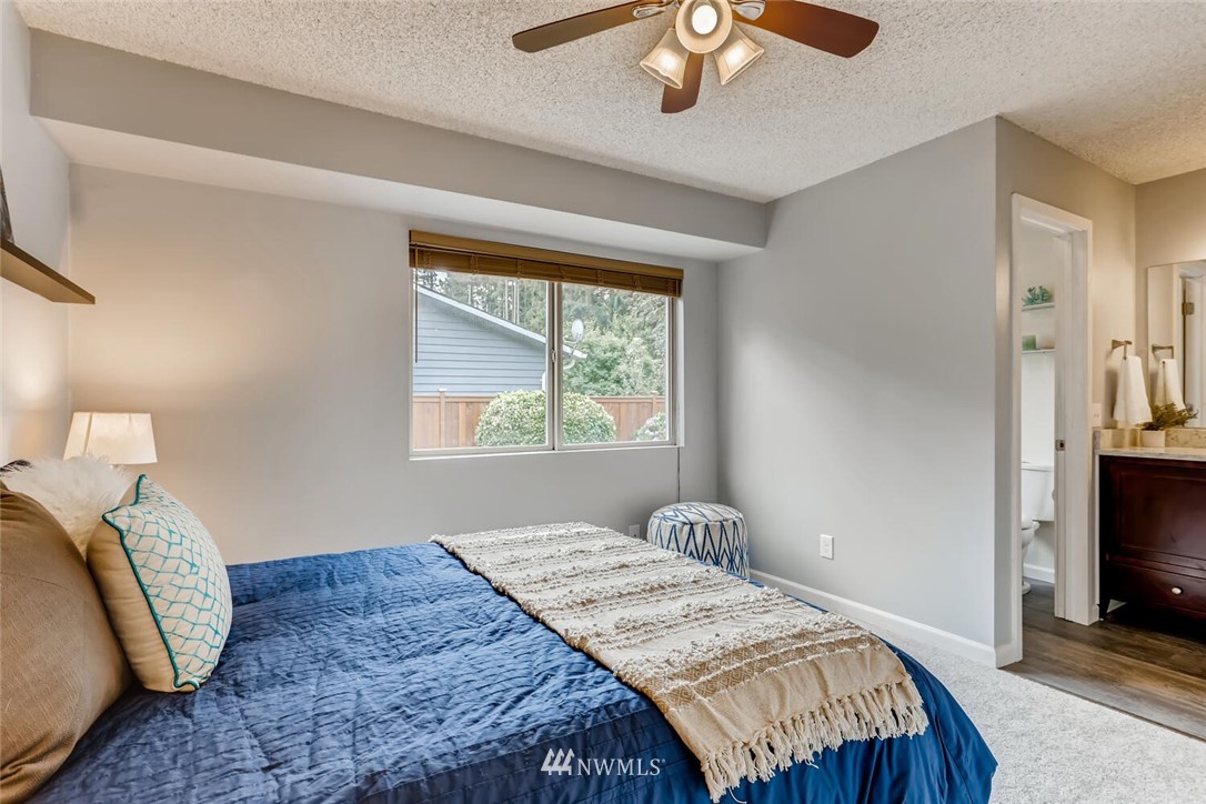 14637 Southeast 142nd Street Renton, WA 98059 - Photo 14 of 28