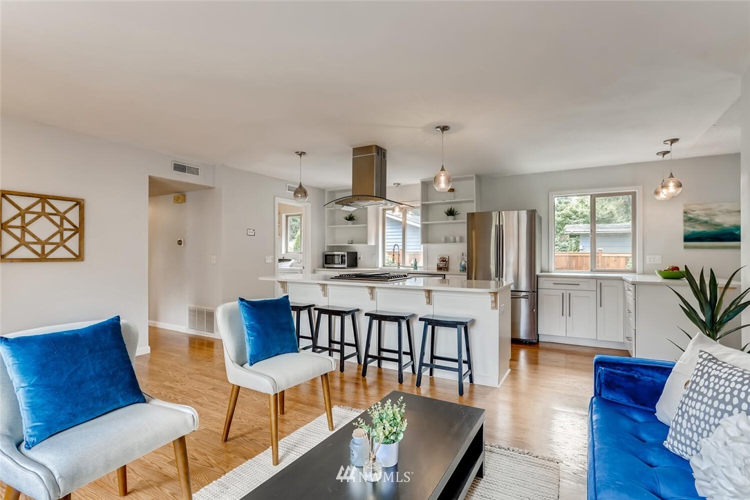 14637 Southeast 142nd Street Renton, WA 98059 - Photo 4 of 28