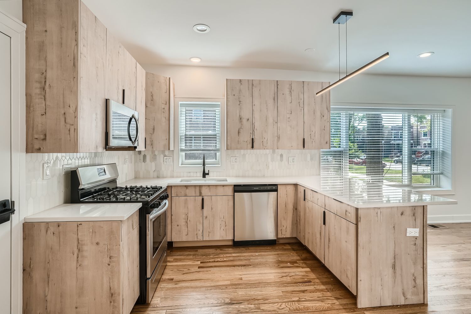 2602 North Springfield Avenue, Unit 1 Chicago, IL 60647 - Photo 5 of 29