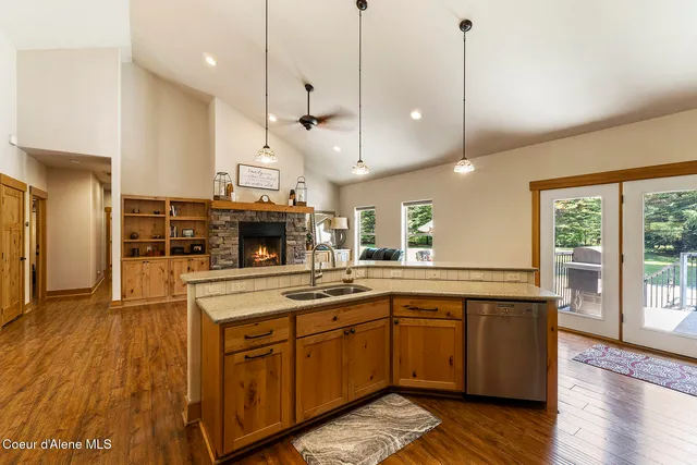 $1,350,000 | 25400 North Lantern Hill Road, Rathdrum, ID 83858