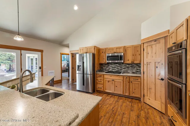 $1,350,000 | 25400 North Lantern Hill Road, Rathdrum, ID 83858