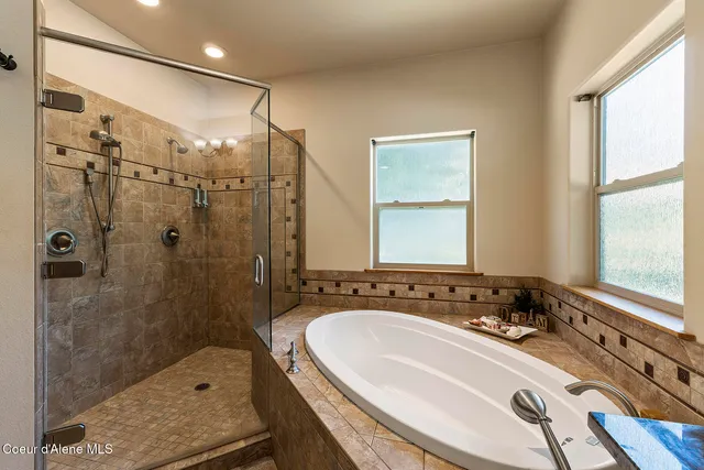 $1,350,000 | 25400 North Lantern Hill Road, Rathdrum, ID 83858