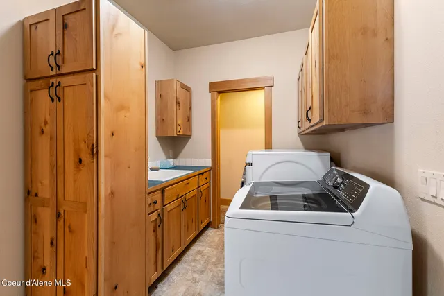 $1,350,000 | 25400 North Lantern Hill Road, Rathdrum, ID 83858