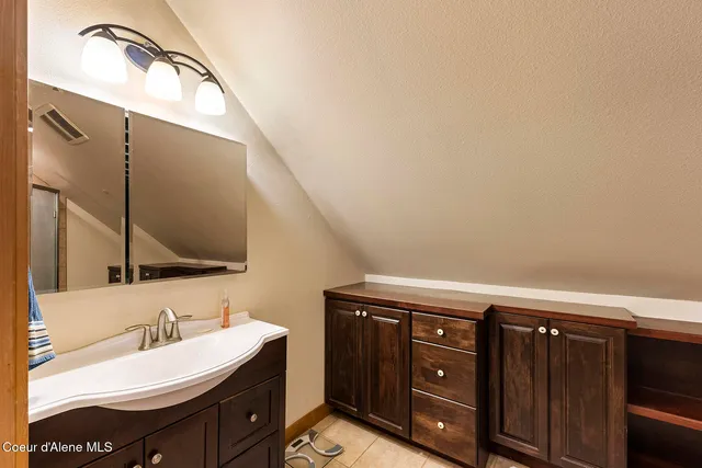 $1,350,000 | 25400 North Lantern Hill Road, Rathdrum, ID 83858