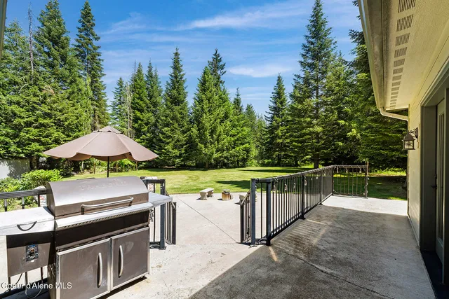 $1,350,000 | 25400 North Lantern Hill Road, Rathdrum, ID 83858