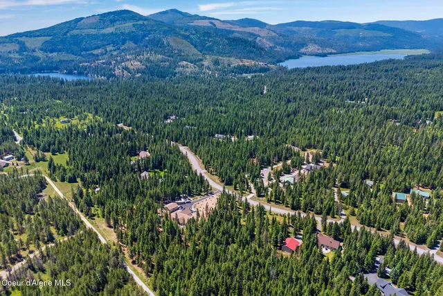 $1,350,000 | 25400 North Lantern Hill Road, Rathdrum, ID 83858