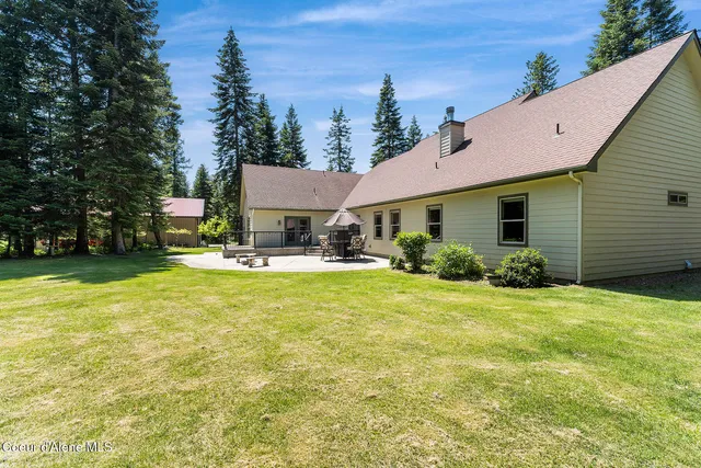 $1,350,000 | 25400 North Lantern Hill Road, Rathdrum, ID 83858