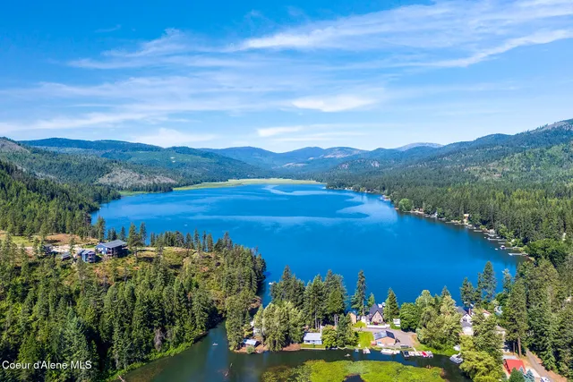 $1,350,000 | 25400 North Lantern Hill Road, Rathdrum, ID 83858