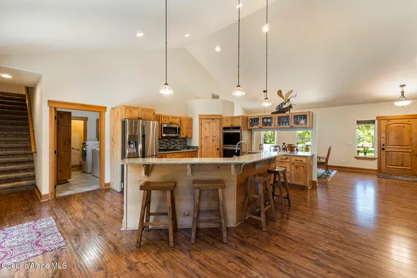 $1,350,000 | 25400 North Lantern Hill Road, Rathdrum, ID 83858