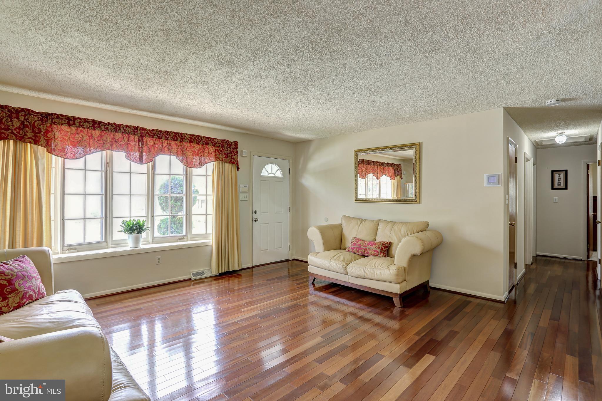 2104 Gaybrook Road Baltimore, MD 21244 - Photo 7 of 29 LR also features bay window