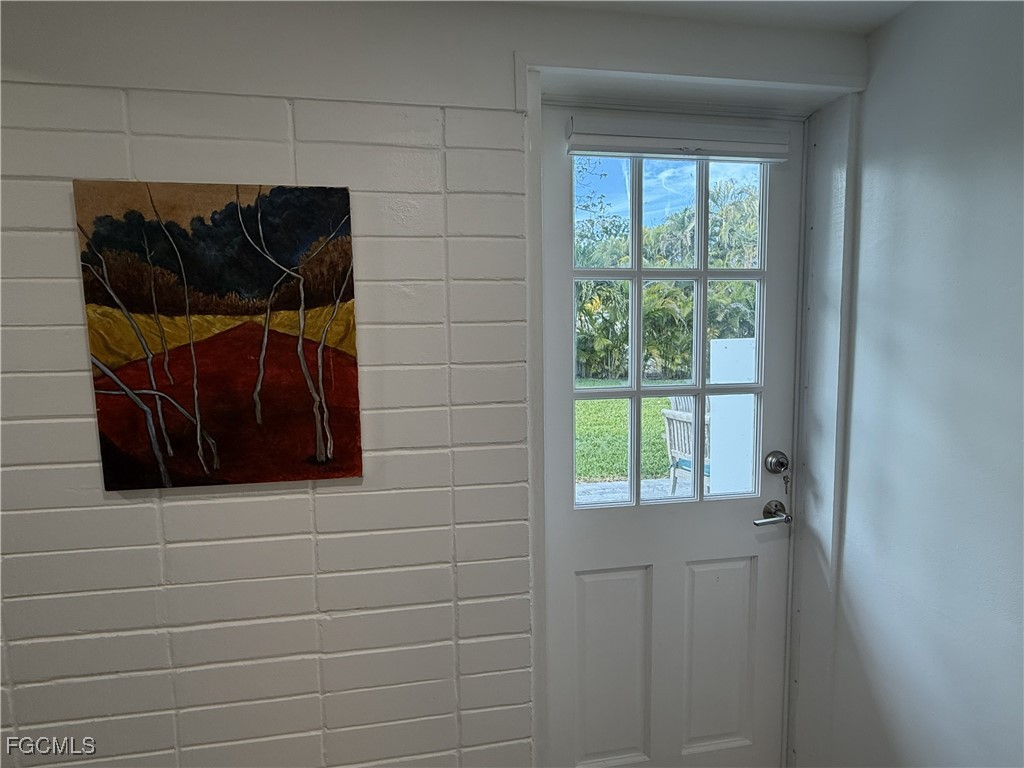 751 Fox Street Longboat Key, FL 34228 - Photo 11 of 49