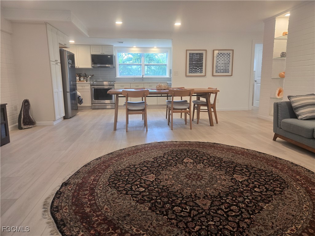 751 Fox Street Longboat Key, FL 34228 - Photo 13 of 49