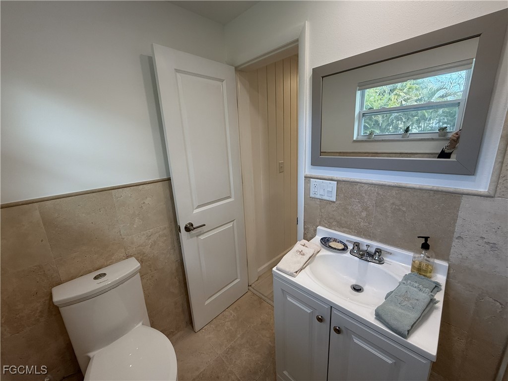 751 Fox Street Longboat Key, FL 34228 - Photo 41 of 49