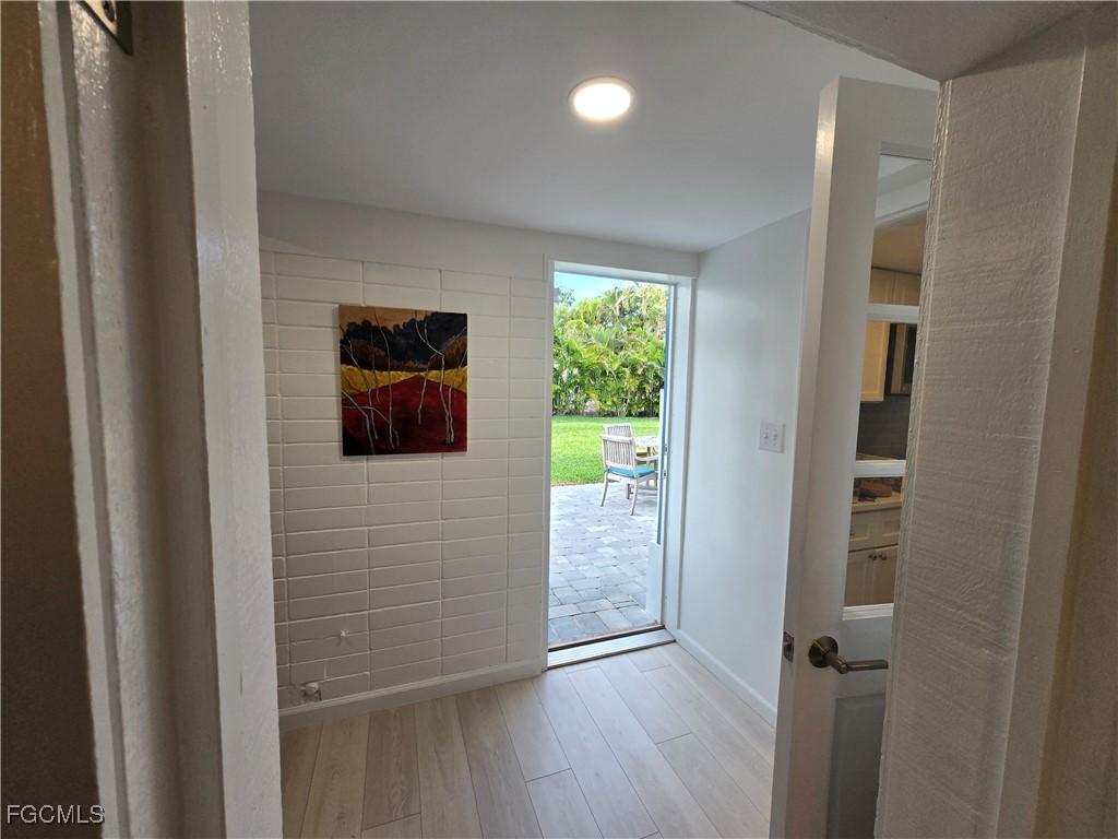 751 Fox Street Longboat Key, FL 34228 - Photo 10 of 49