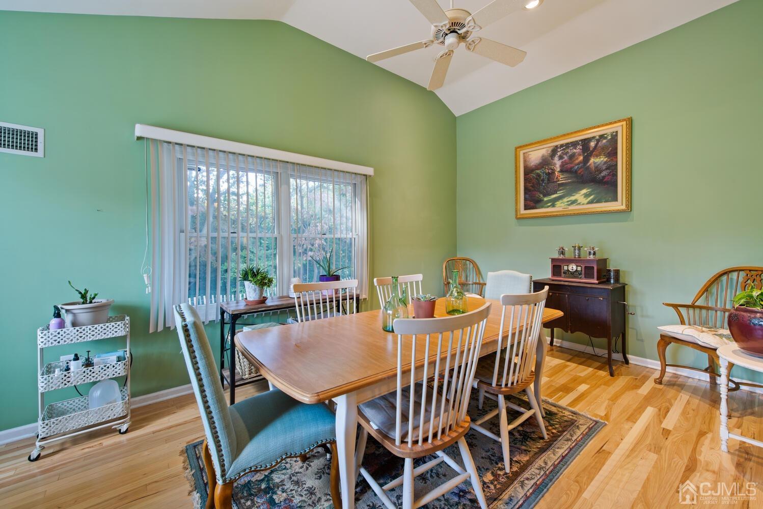 7 Richard Road East Brunswick, NJ 08816 - Photo 8 of 25 Gallery Image 8