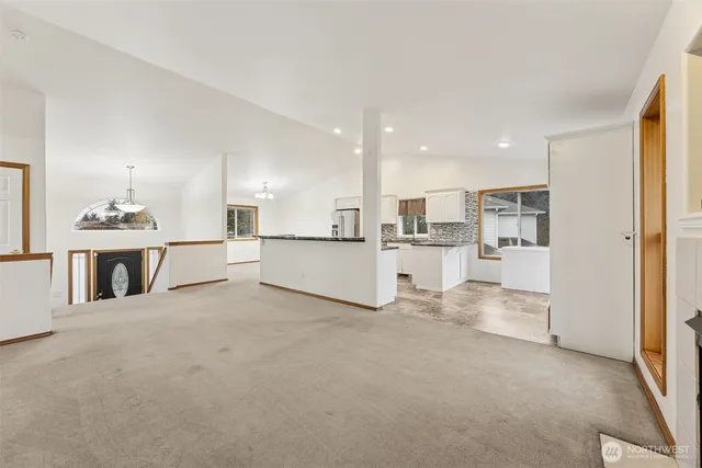 $734,990 | 16322 37th St Court East, Lake Tapps, WA 98391