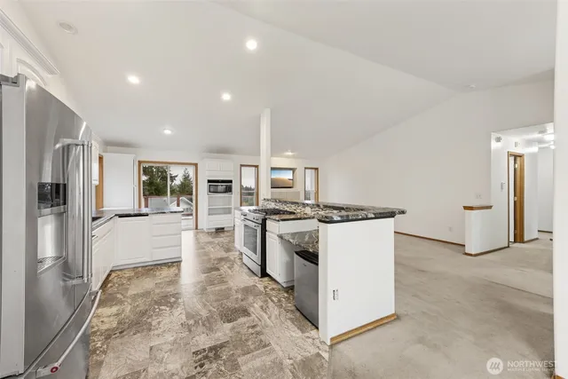 $734,990 | 16322 37th St Court East, Lake Tapps, WA 98391