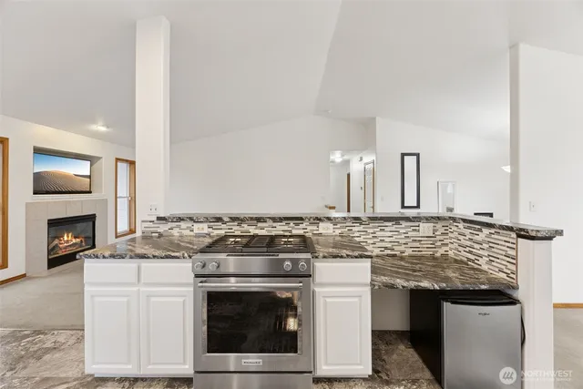 $734,990 | 16322 37th St Court East, Lake Tapps, WA 98391