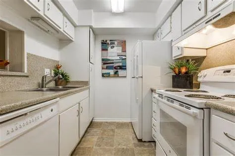 $1,400 | 4655 Wild Indigo Street, Unit 158, Houston, TX 77027