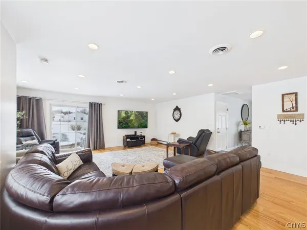 $359,900 | 781 Sleepy Hollow Road, Cortlandville, NY 13045