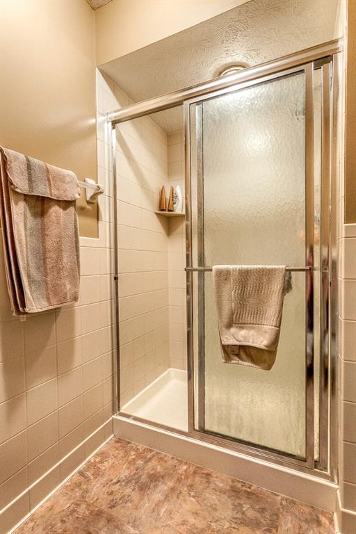 8748 Sawleaf Road Indianapolis, IN 46260 - Photo 13 of 24 Gallery Image 13
