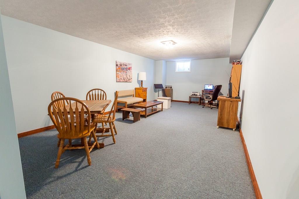 8748 Sawleaf Road Indianapolis, IN 46260 - Photo 18 of 24 Gallery Image 18