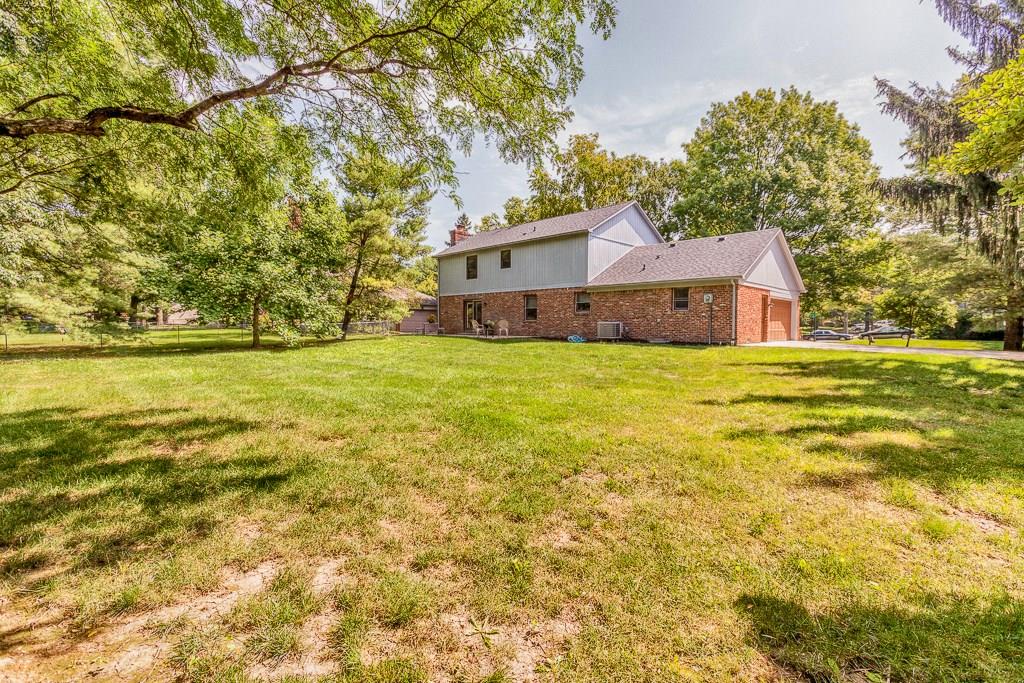 8748 Sawleaf Road Indianapolis, IN 46260 - Photo 19 of 24 Gallery Image 19