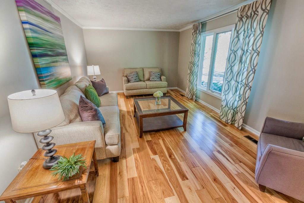 8748 Sawleaf Road Indianapolis, IN 46260 - Photo 3 of 24 Gallery Image 3