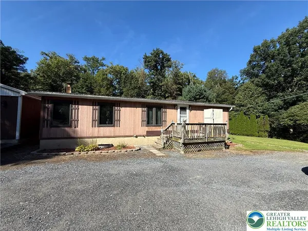 $1,695 | 3240 Woodland Drive, Saylorsburg, PA 18353