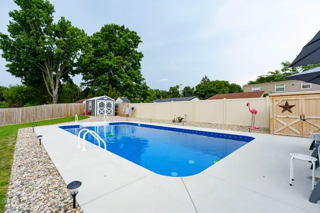 $279,900 | 767 Cambridge Drive, Battle Creek, MI 49015