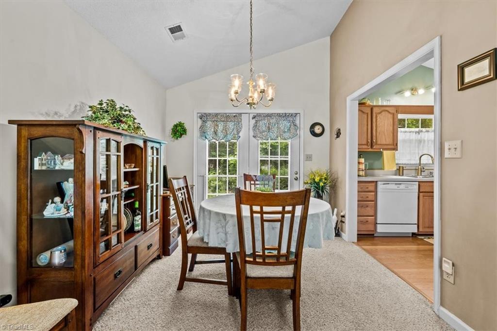 814 James Road High Point, NC 27265 - Photo 9 of 35 Dining Area