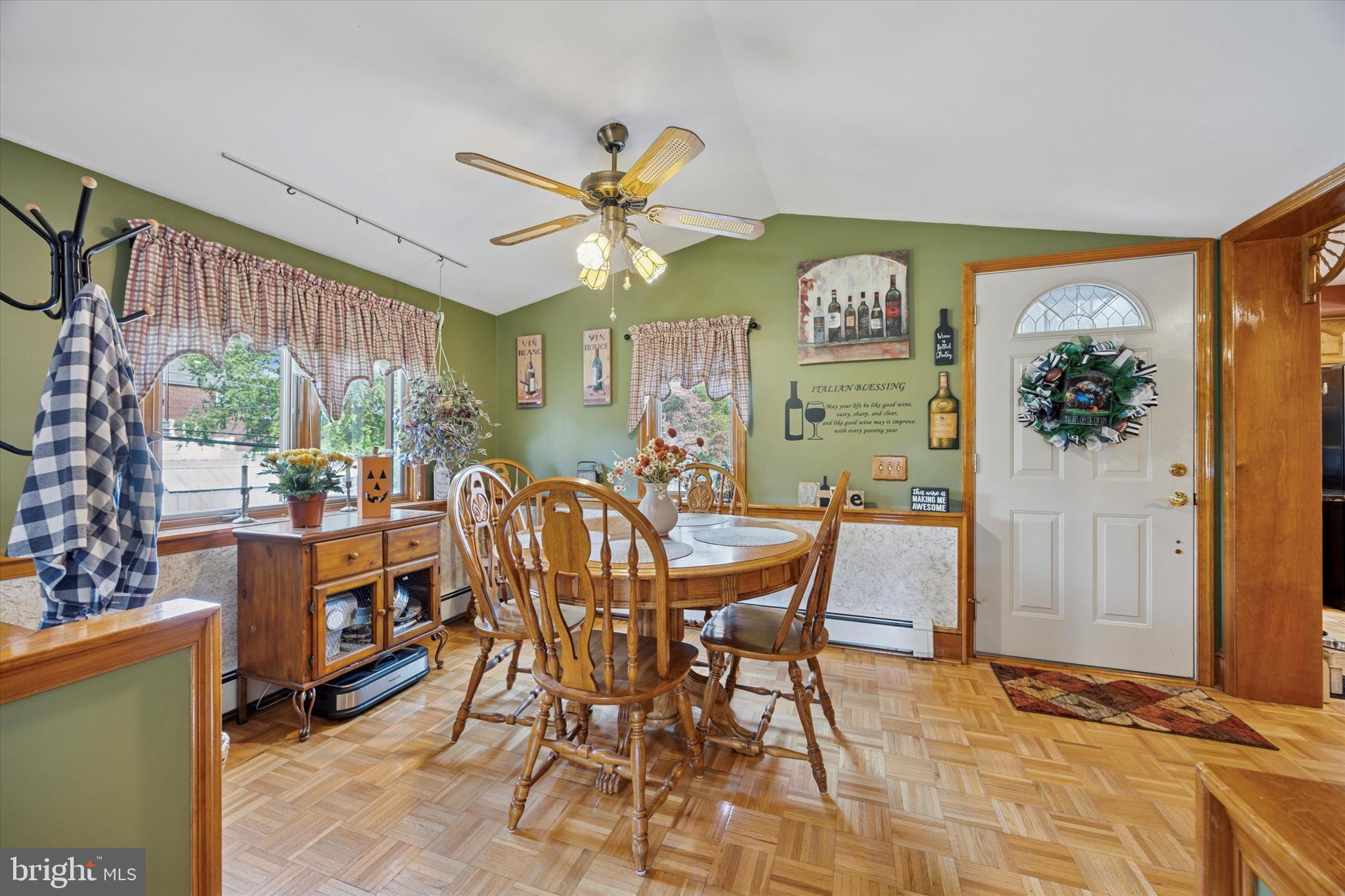 730 Dutton Circle Springfield, PA 19064 - Photo 13 of 38 a dining room filled with furniture and window