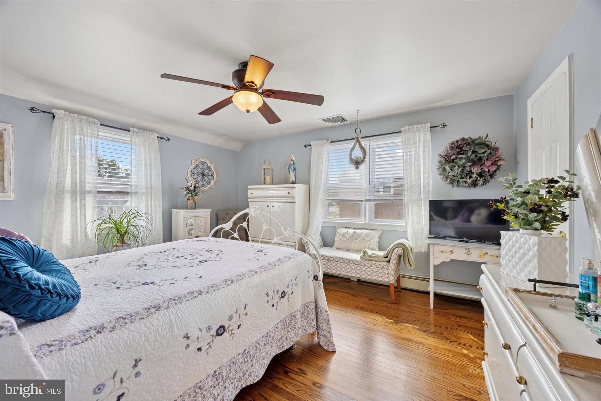 730 Dutton Circle Springfield, PA 19064 - Photo 18 of 38 a bedroom with a bed furniture and a window