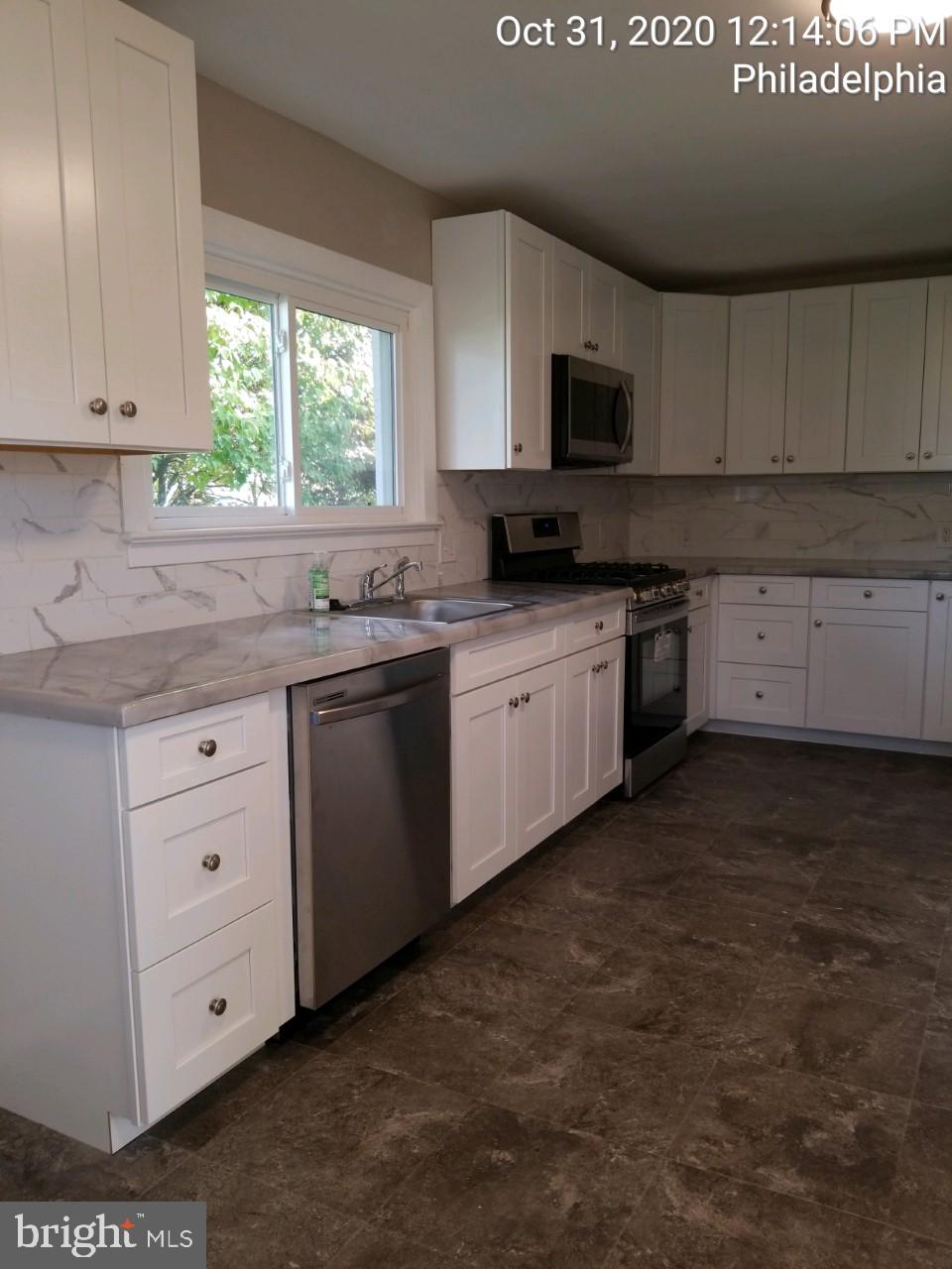 9801 Woodfern Road Philadelphia, PA 19115 - Photo 12 of 27