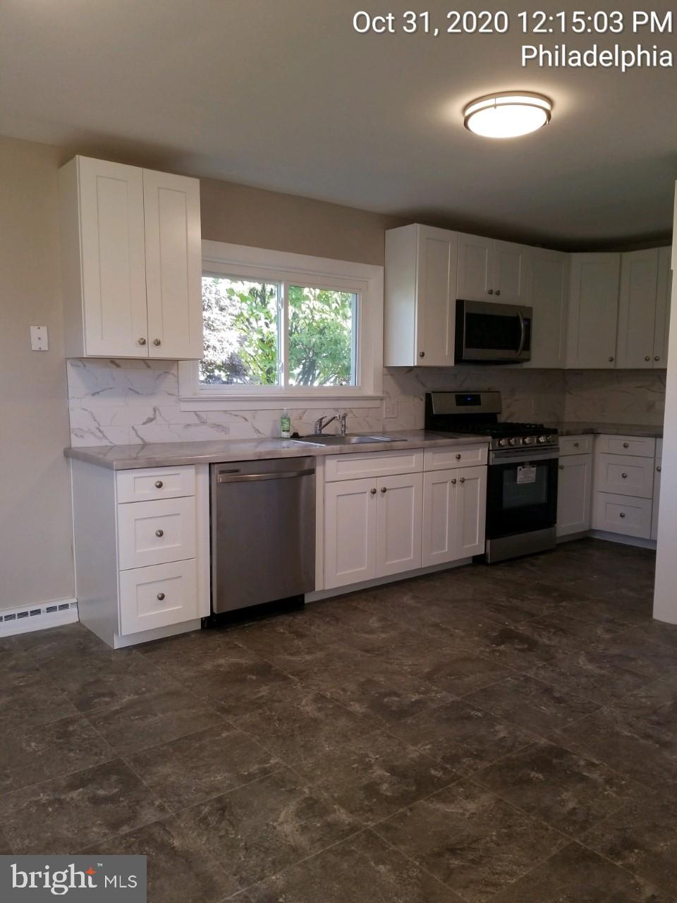 9801 Woodfern Road Philadelphia, PA 19115 - Photo 15 of 27