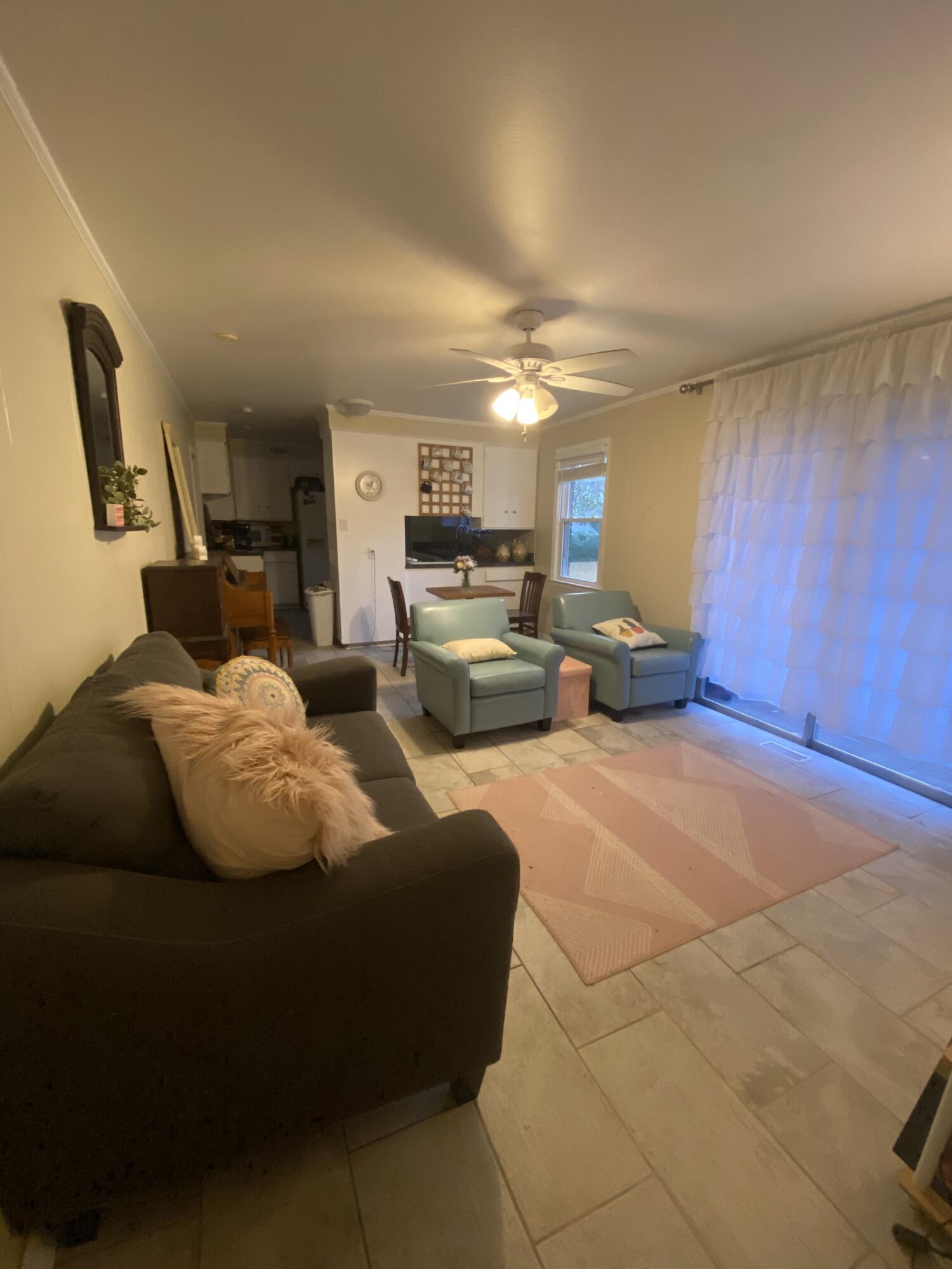 1028 River Ridge Drive Augusta, GA 30909 - Photo 6 of 12 Living Room