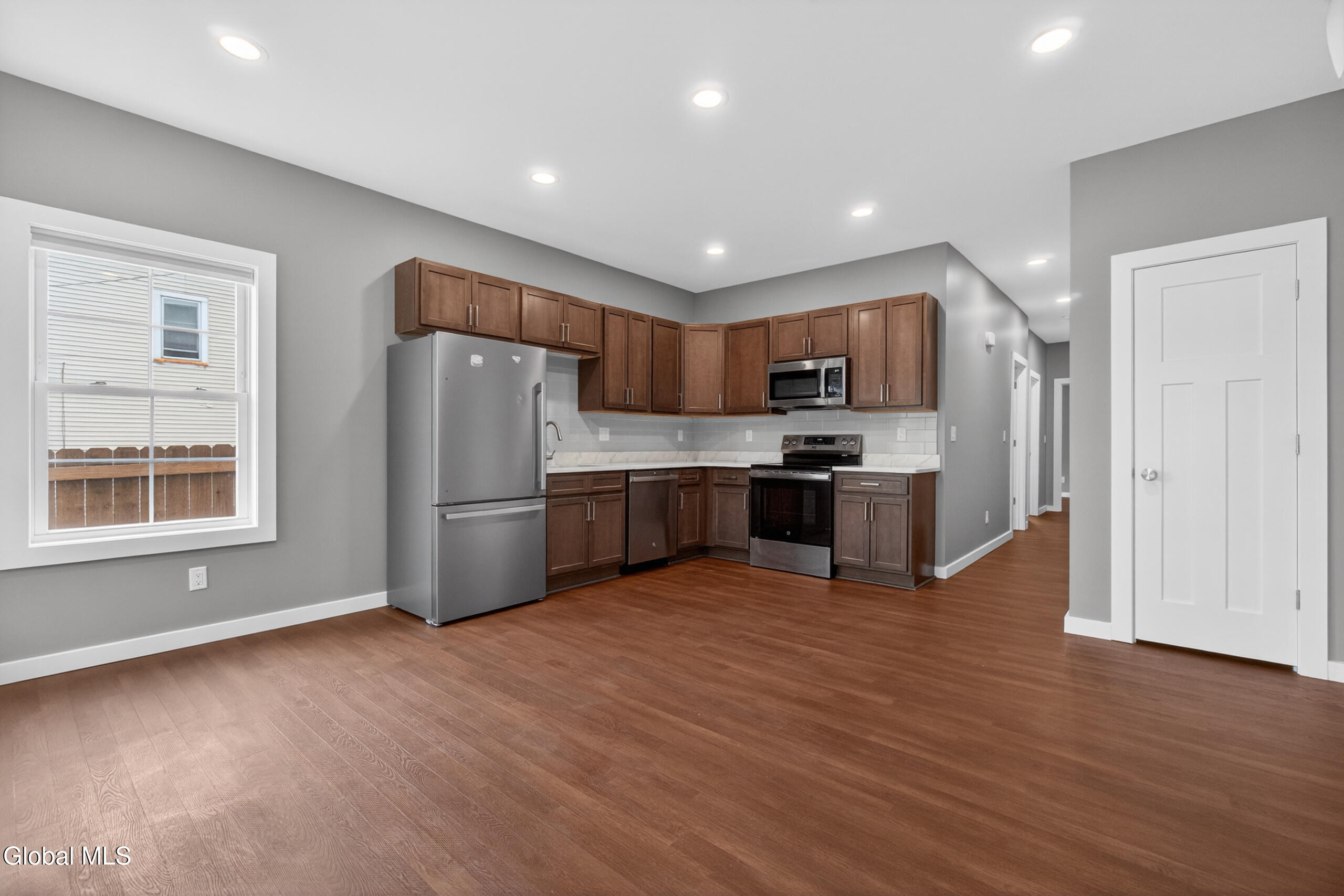 20 Monroe Street Schenectady, NY 12305 - Photo 20 of 44 02-DSC07843