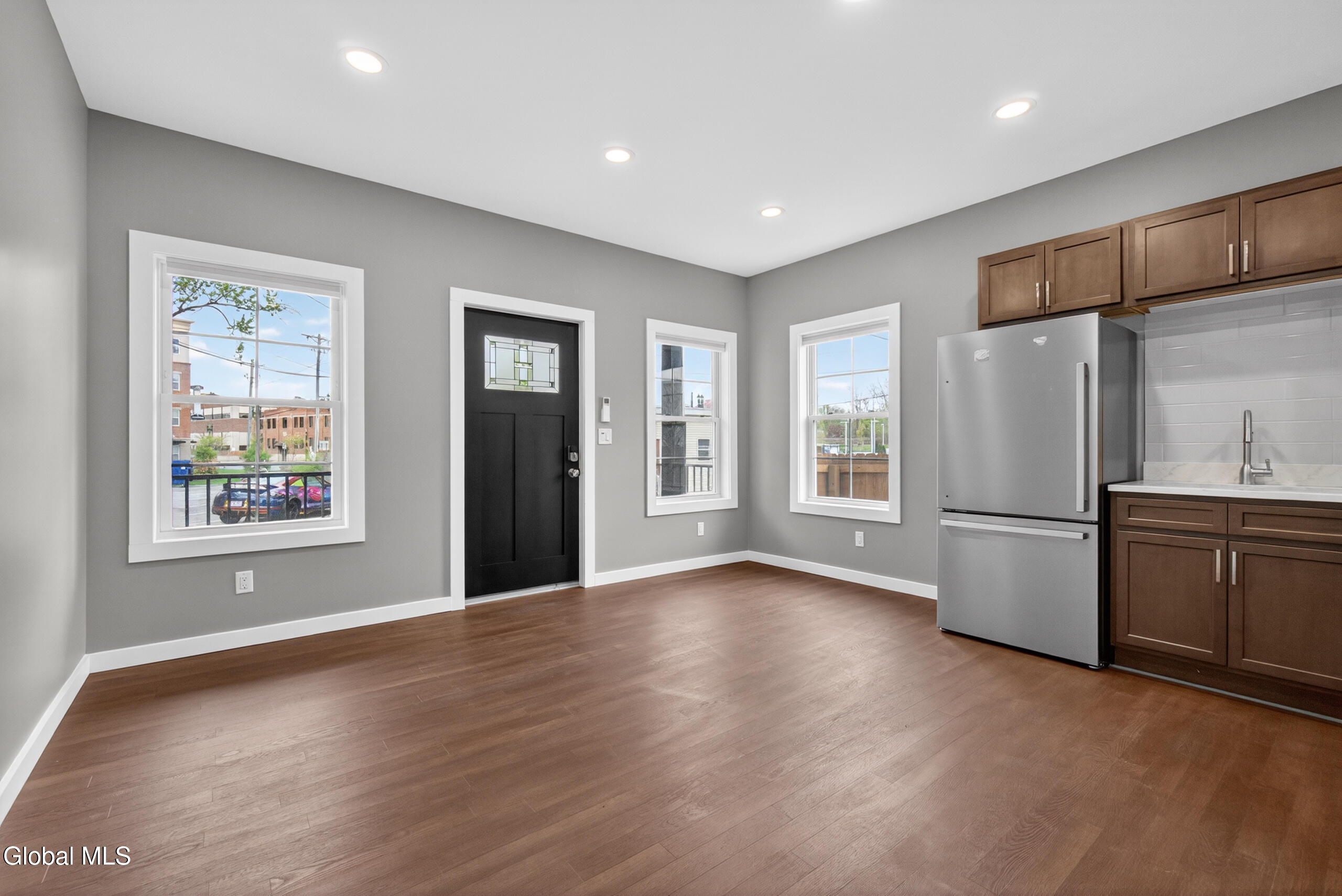 20 Monroe Street Schenectady, NY 12305 - Photo 21 of 44 03-DSC07846