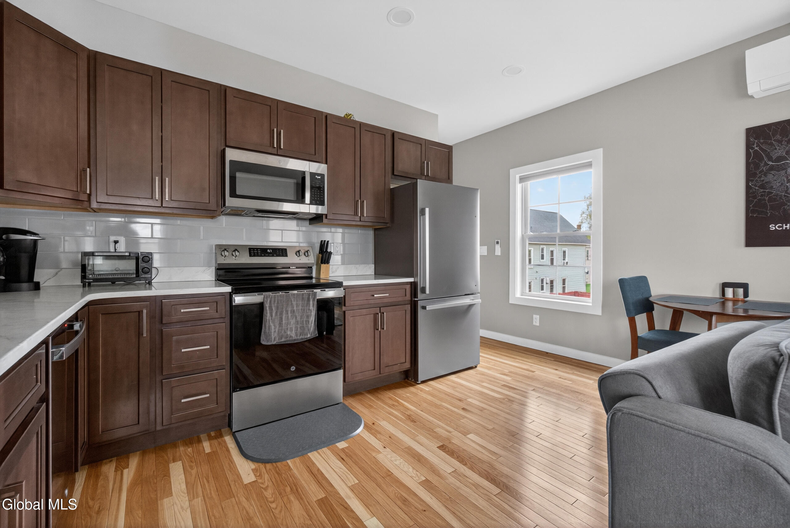 20 Monroe Street Schenectady, NY 12305 - Photo 9 of 44 22-DSC07903
