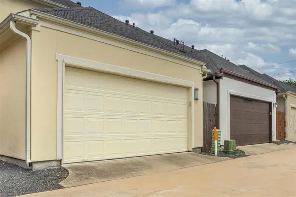 $3,100 | 2050 Palm Forest Lane, Houston, TX 77077