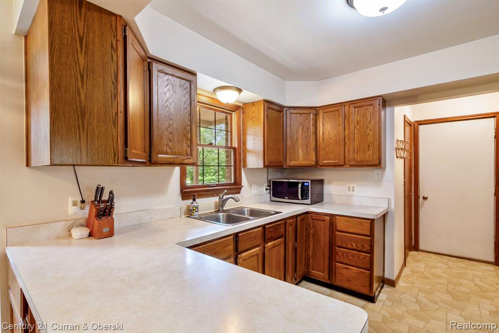23095 Beck Road Novi, MI 48374 - Photo 12 of 44