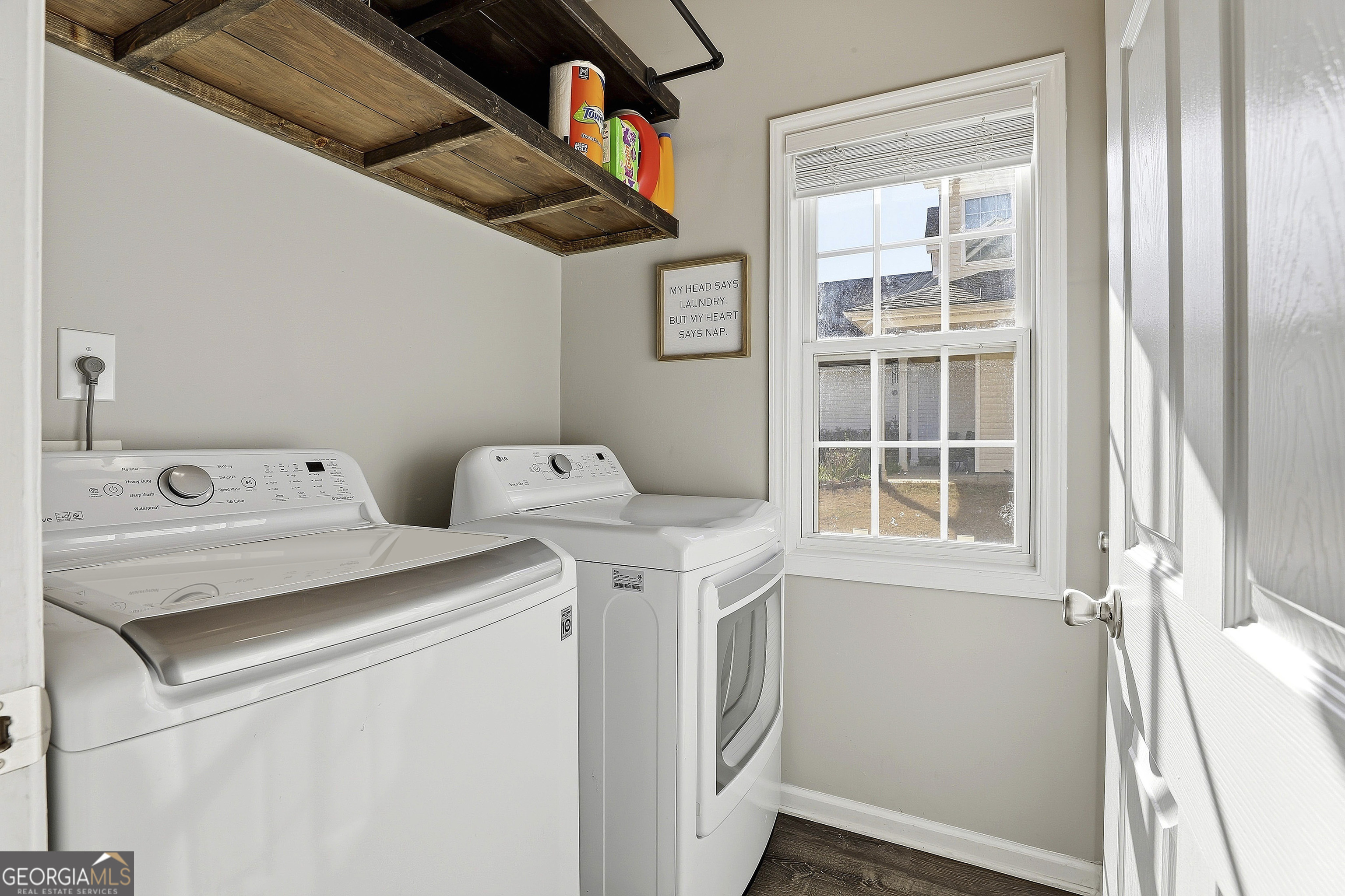 320 Emerald Way Senoia, GA 30276 - Photo 27 of 57 a utility room with dryer and washer